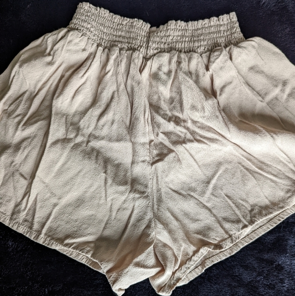 Shorts - Picture 6 of 6